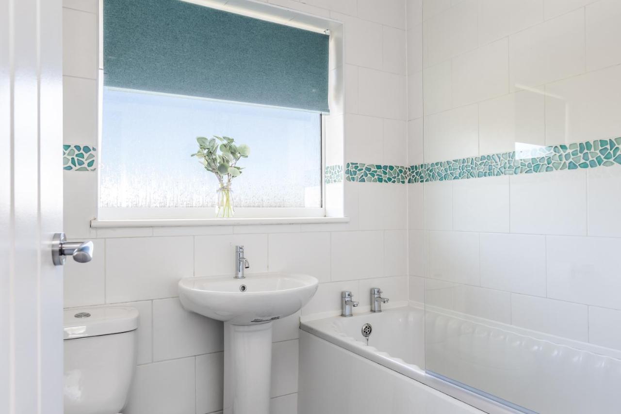 Curlew - 3 Bedrooms Wi-Fi, Parking, Contractors Thornton  Exteriör bild